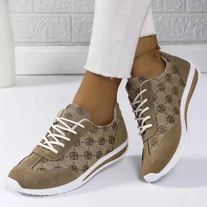Retro Sneakers in Classic Style for Men & Women