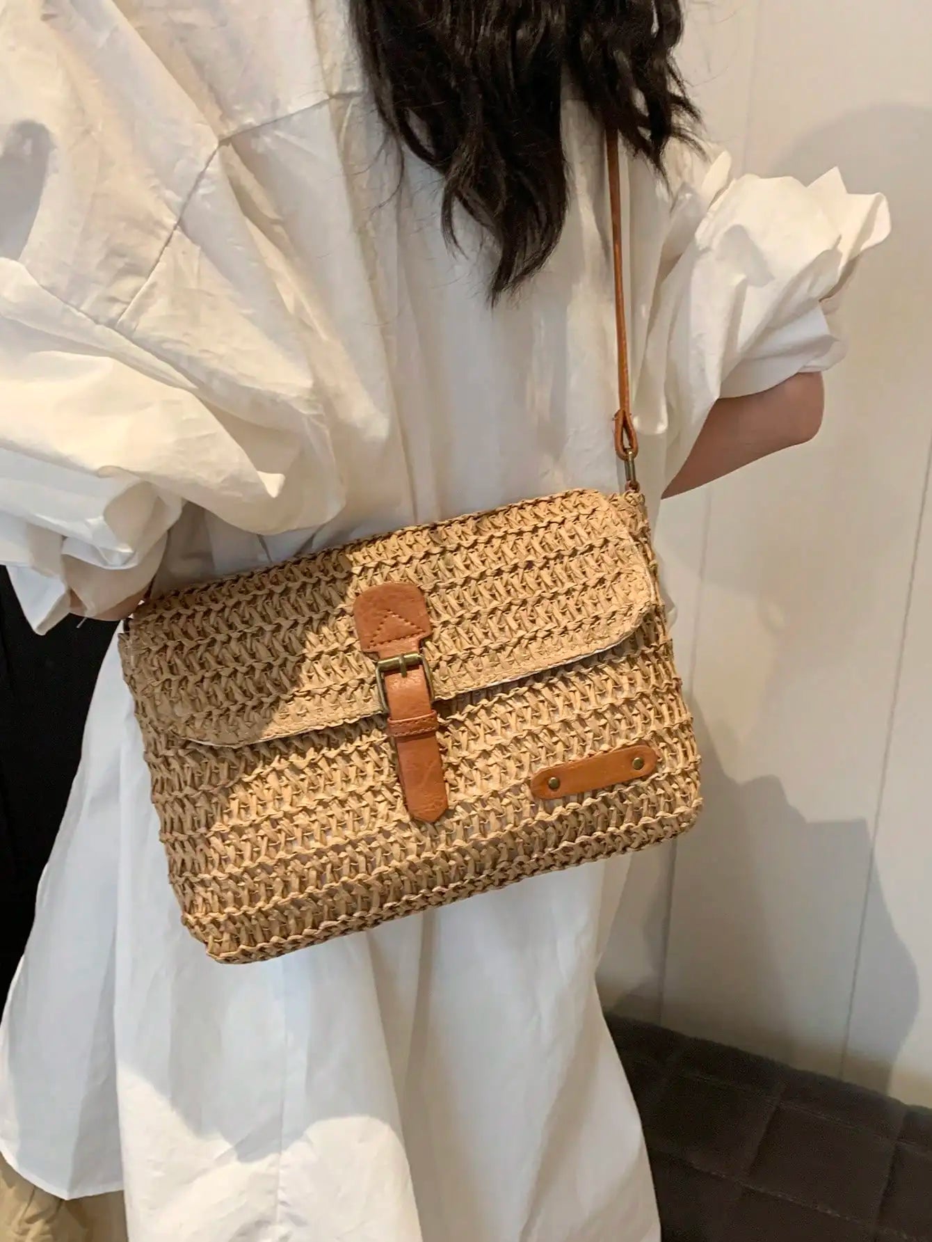 Stylish woven bag for women featuring an elegant woven shoulder bag design perfect for shopping, travel, and summer fashion from VelmoraMart.