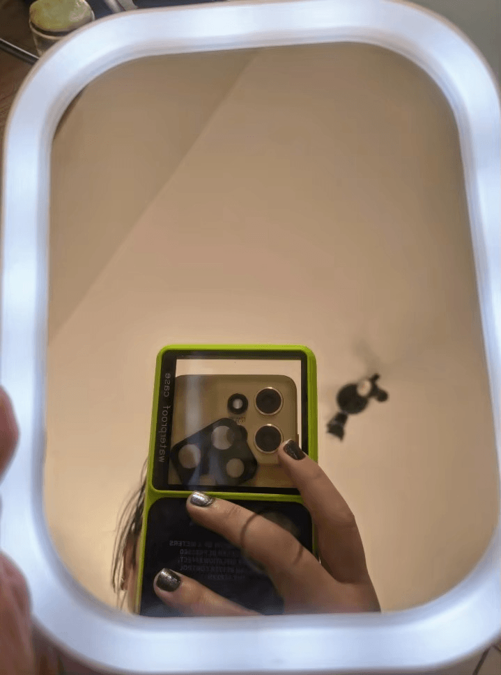 led makeup mirror by velmoramart